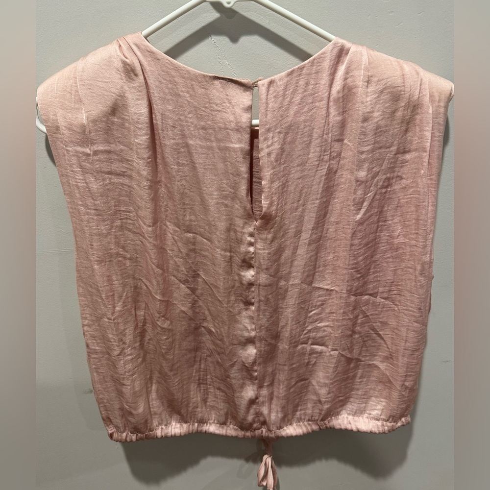 Glam brand blush colored blouse - Picture 5 of 6